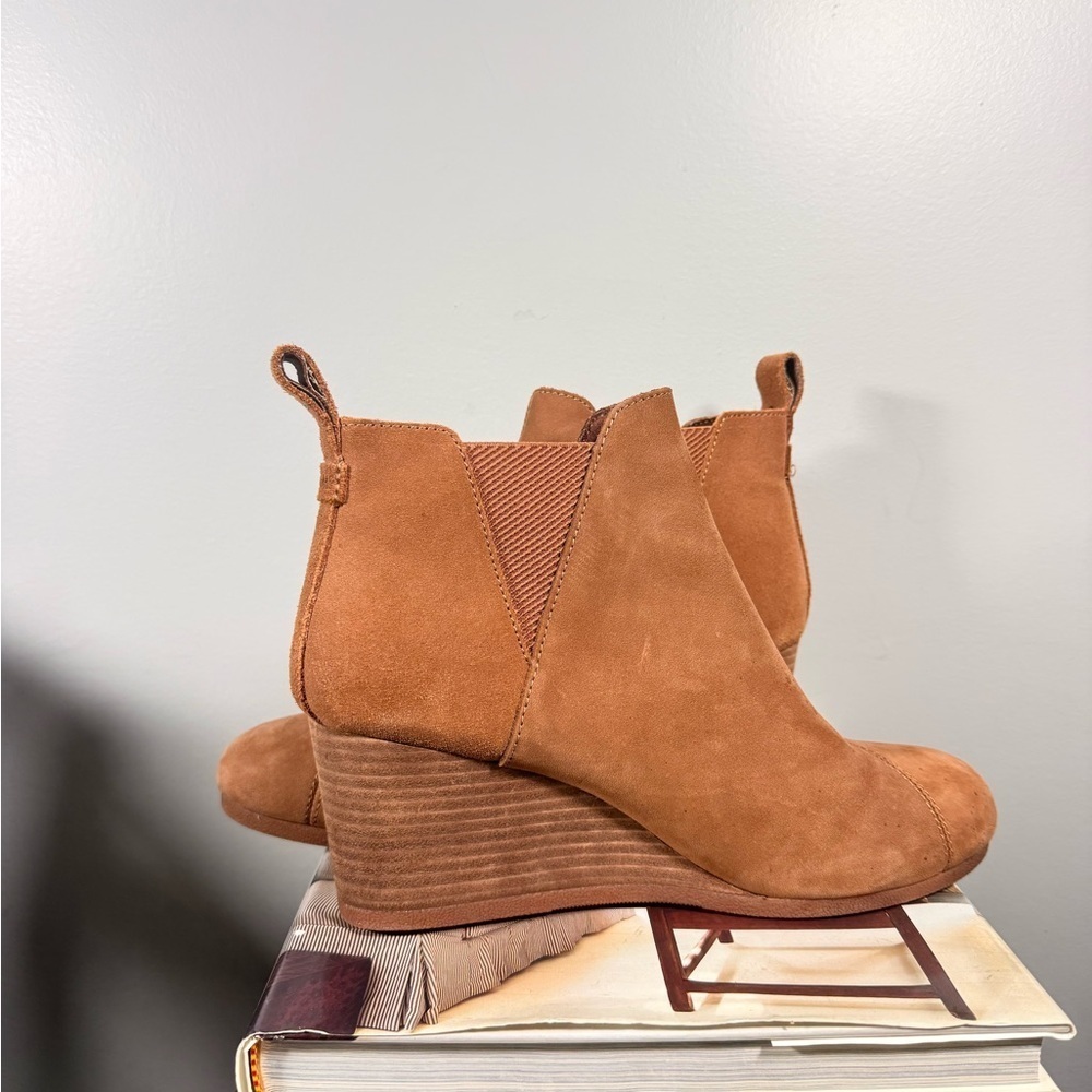 Tom’s Women's Tan Suede Ankle Boots Size 10 - Picture 3 of 14